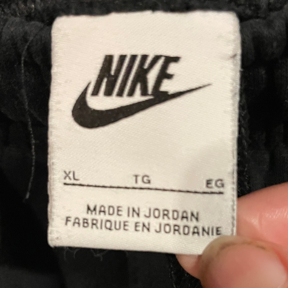 Nike Black fleece sweatpants with Logo - Picture 2 of 3